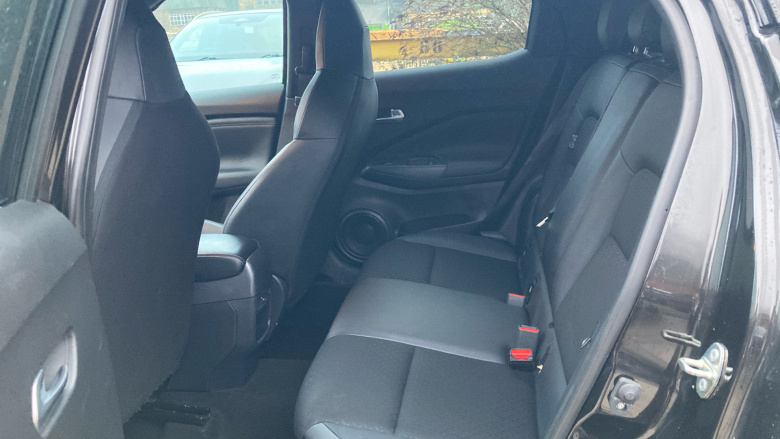 Nissan Juke 1.0 DiG-T 114 N-Connecta 5dr Petrol Hatchback